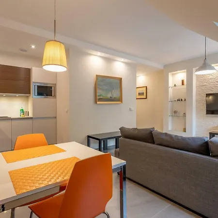 아파트 Apartament Sienkieiwcza 슈비노우이스쳬